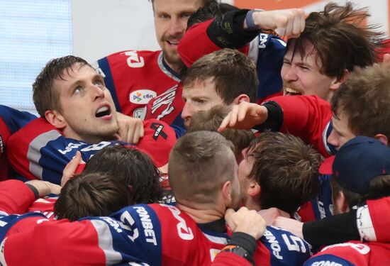 Russia Ice Hockey Kontinental League Lokomotov - Traktor