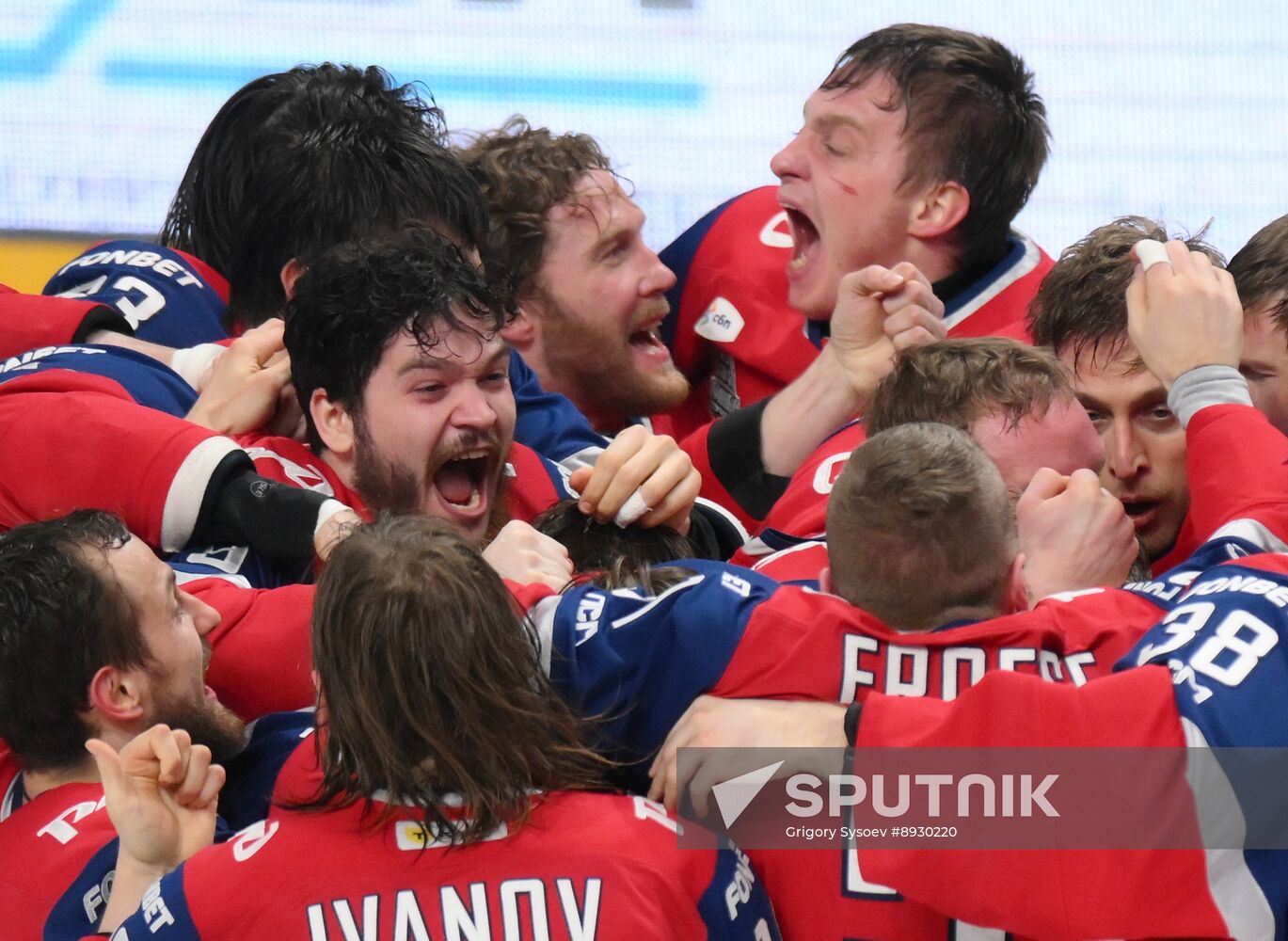 Russia Ice Hockey Kontinental League Lokomotov - Traktor