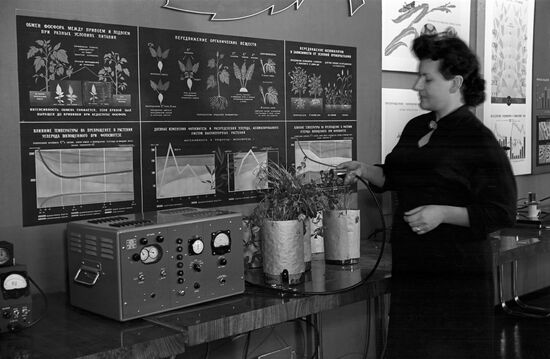 Exhibition of peaceful atom at Union Agricultural Exhibition