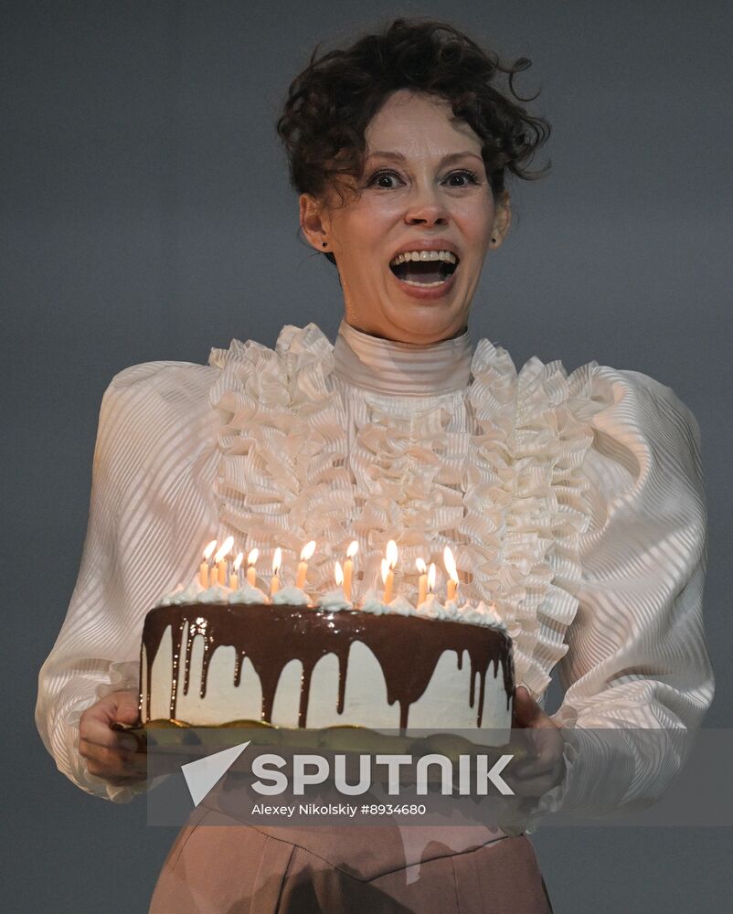 Russia Theatre Duel