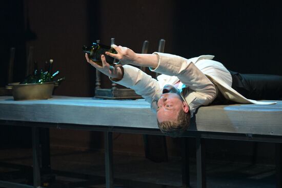 Russia Theatre Duel