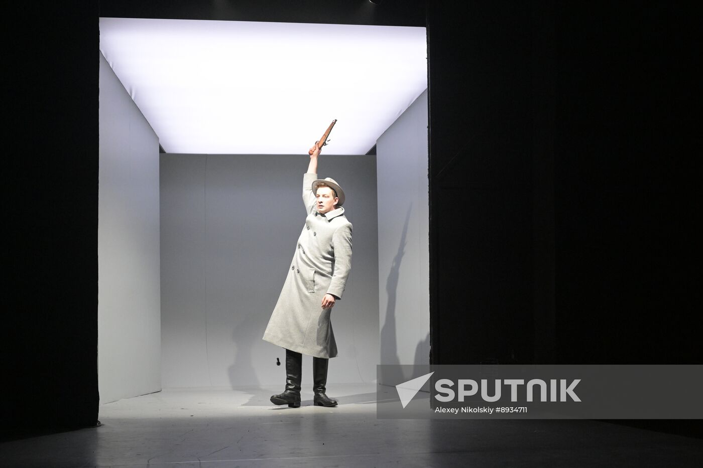 Russia Theatre Duel