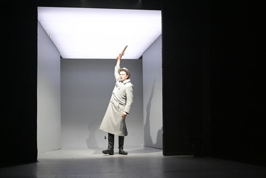 Russia Theatre Duel