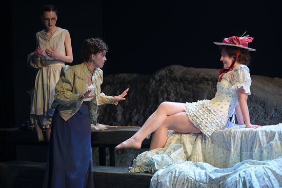 Russia Theatre Duel