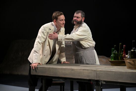 Russia Theatre Duel