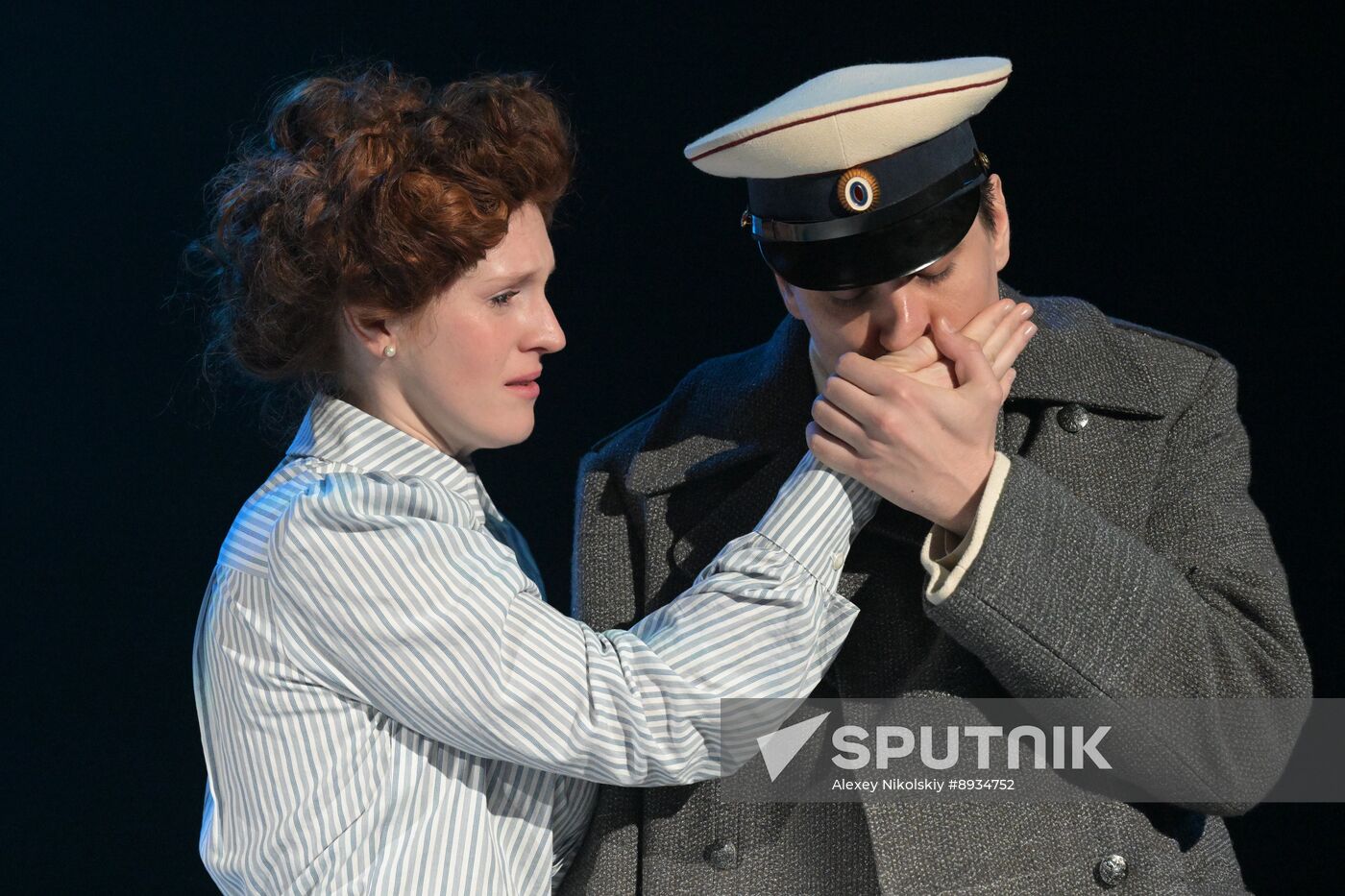 Russia Theatre Duel
