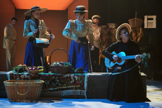 Russia Theatre Duel
