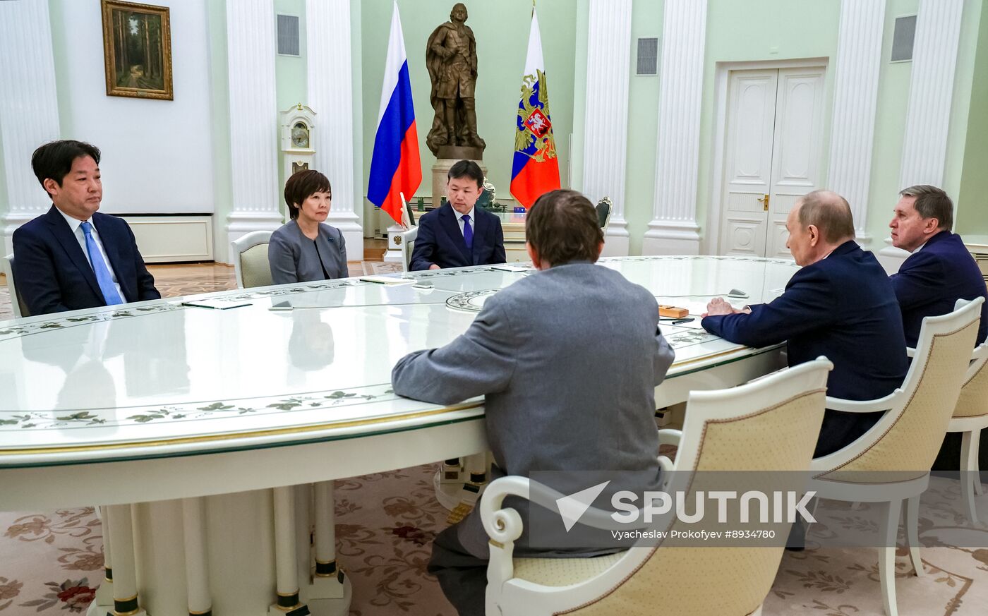 Russia Putin Former Japanese PM Widow
