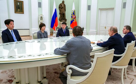 Russia Putin Former Japanese PM Widow