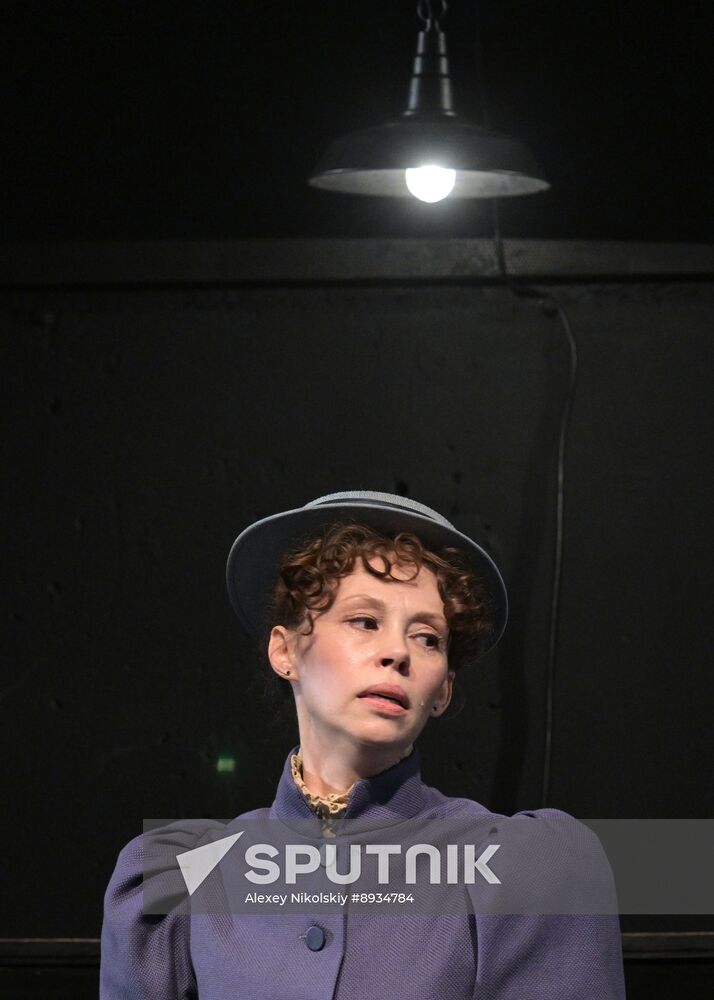 Russia Theatre Duel