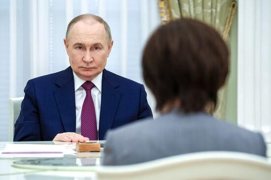 Russia Putin Former Japanese PM Widow