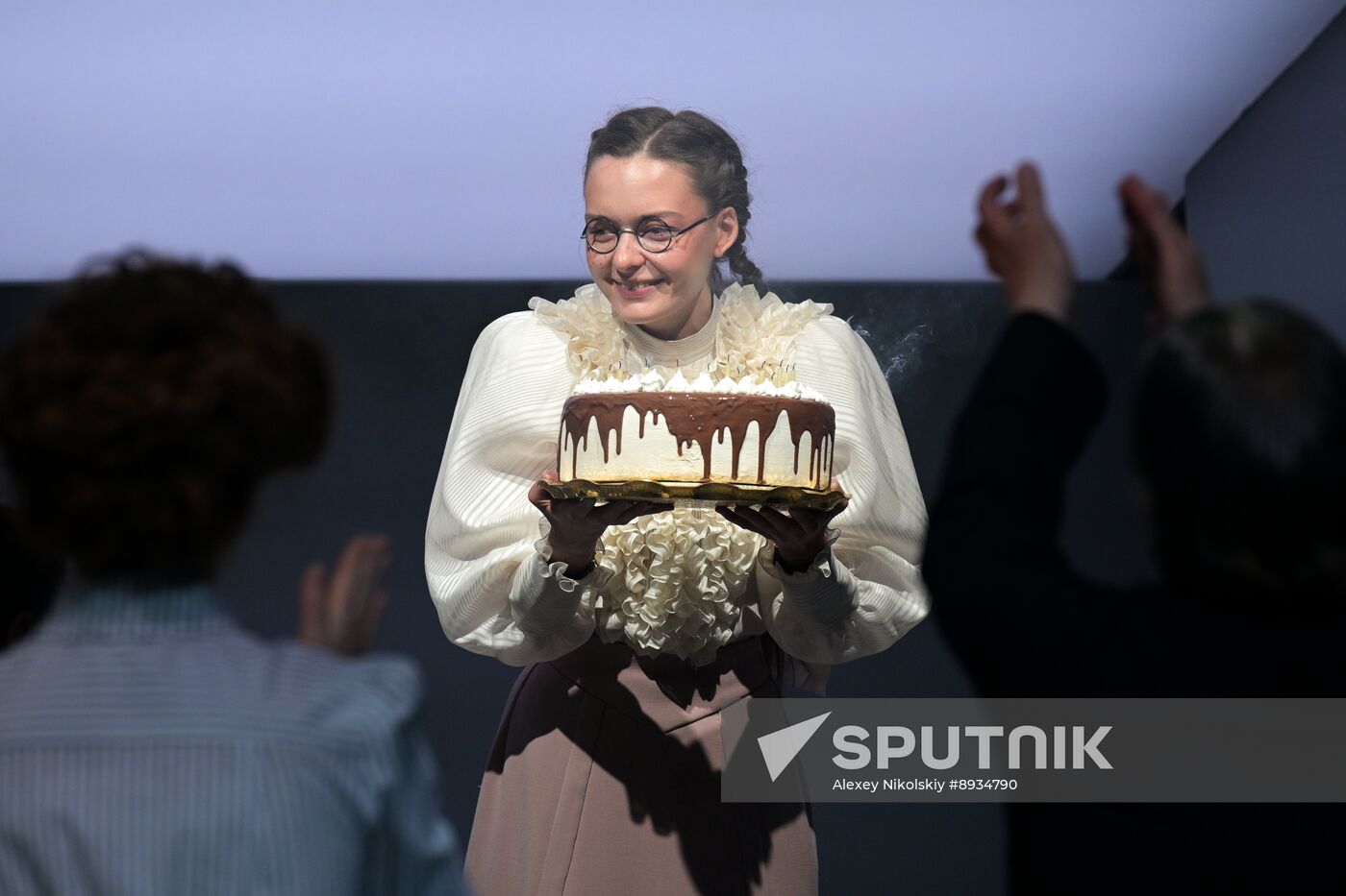 Russia Theatre Duel