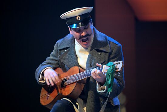Russia Theatre Duel