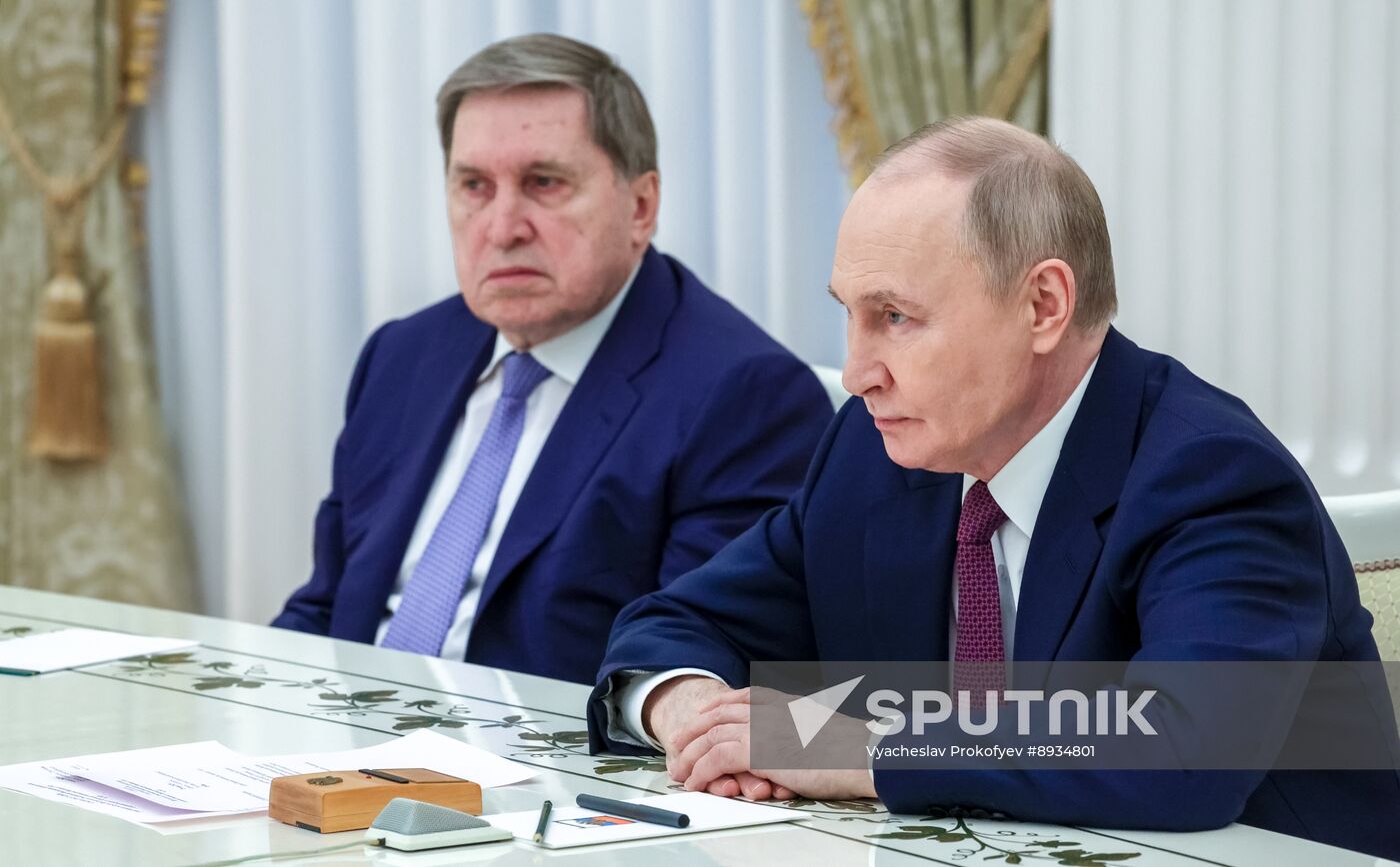 Russia Putin Former Japanese PM Widow