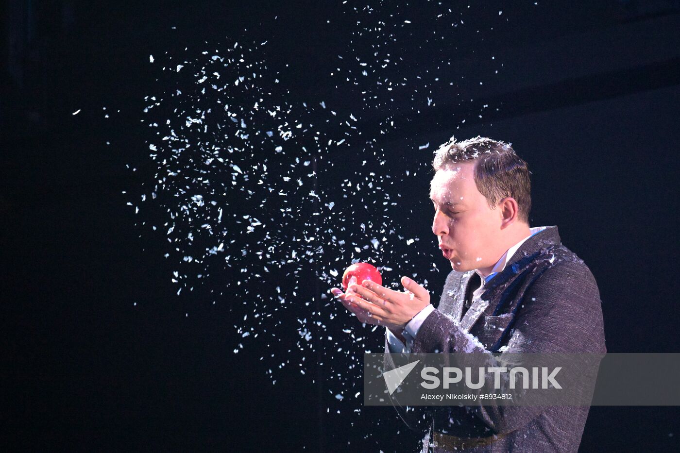 Russia Theatre Duel