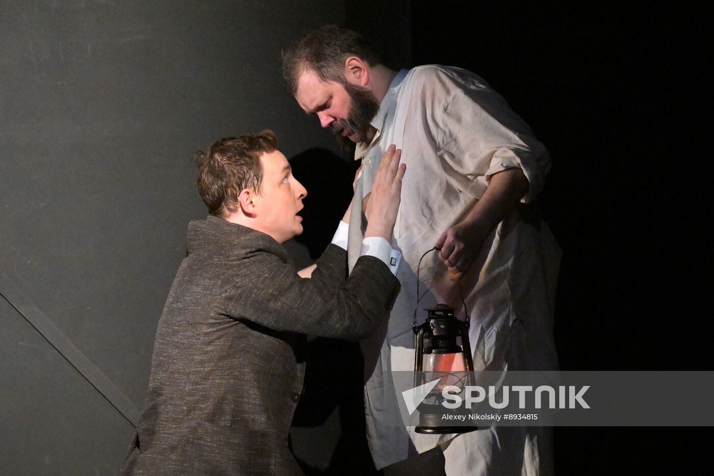 Russia Theatre Duel