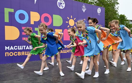 Russia Children's Day