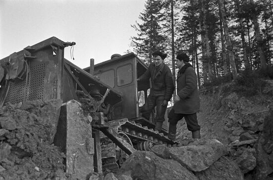 Construction of Druzhba pipeline in Carpathians