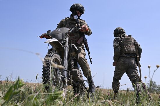 Russia Ukraine Military Operation Assault Units