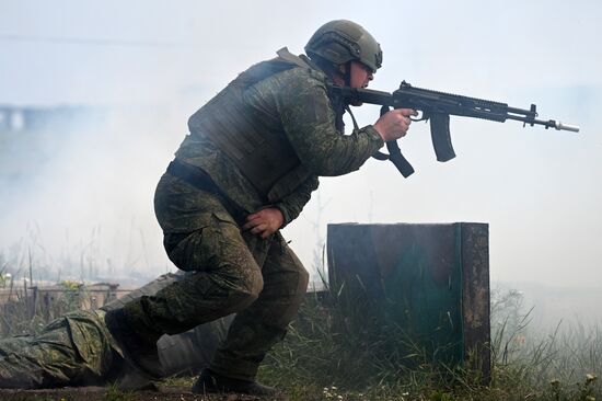 Russia Ukraine Military Operation Troops Training