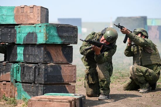 Russia Ukraine Military Operation Troops Training