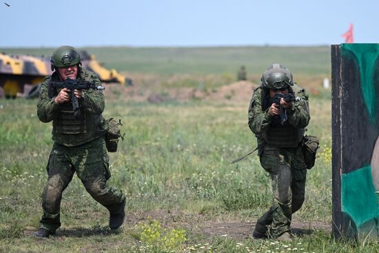 Russia Ukraine Military Operation Troops Training