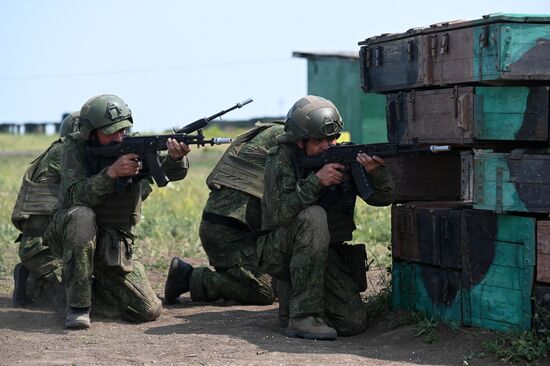 Russia Ukraine Military Operation Troops Training