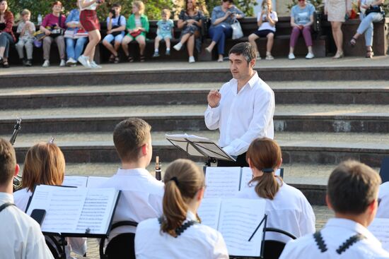 Russia DPR Russian Language Day