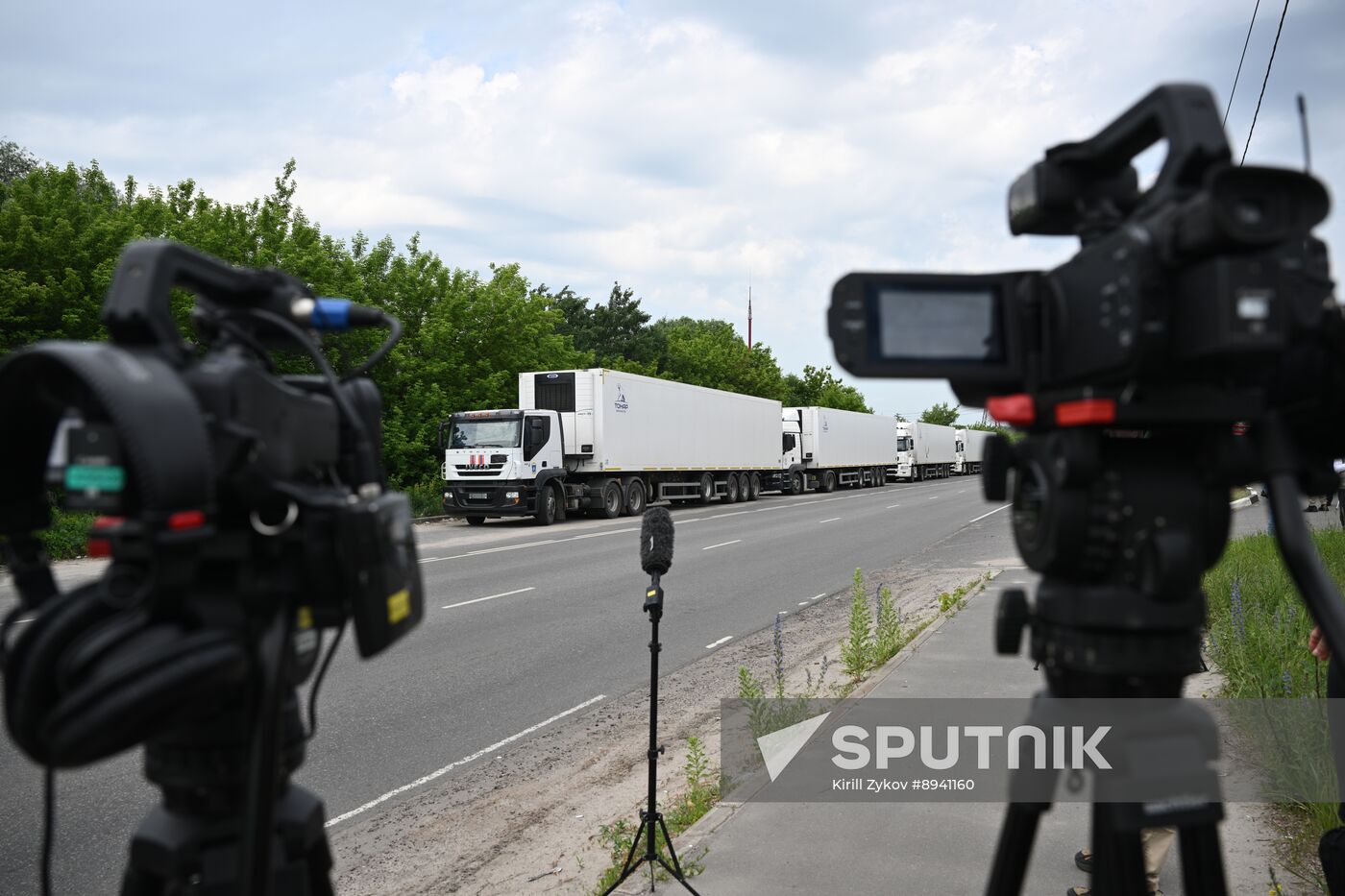 Russia Ukraine Military Operation Soldiers Bodies Exchange