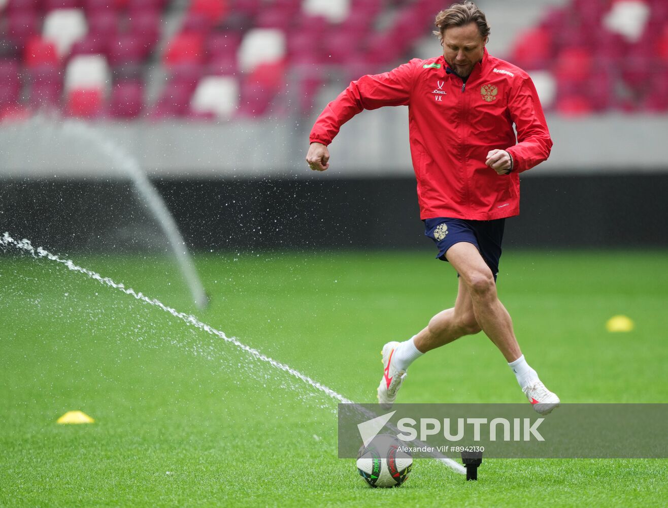 Belarus Soccer Friendly Russia Training