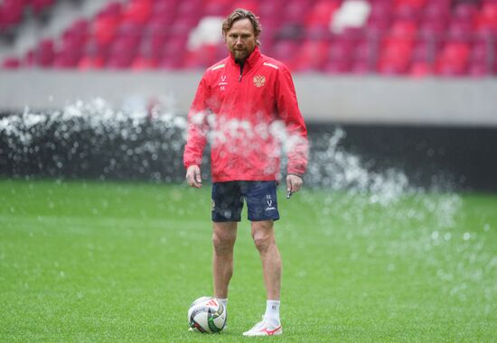 Belarus Soccer Friendly Russia Training