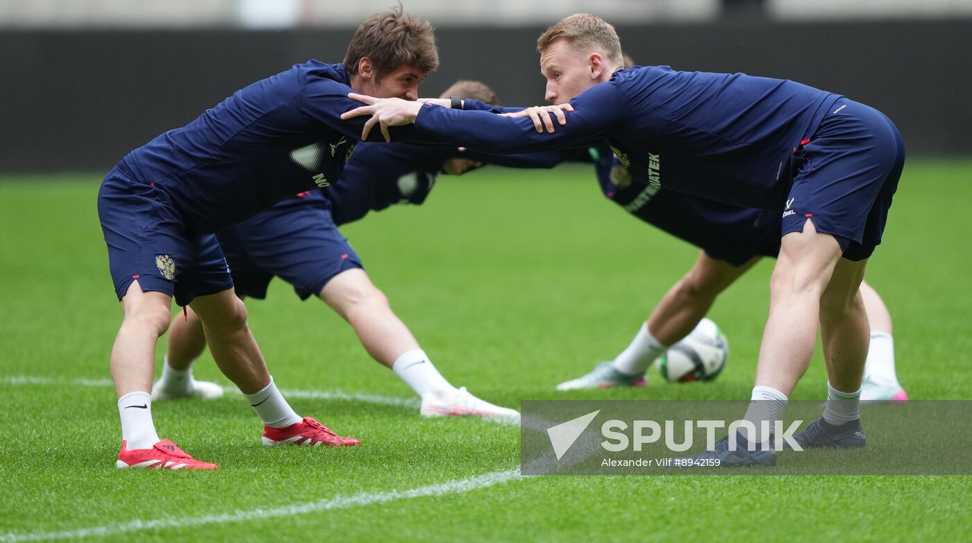 Belarus Soccer Friendly Russia Training