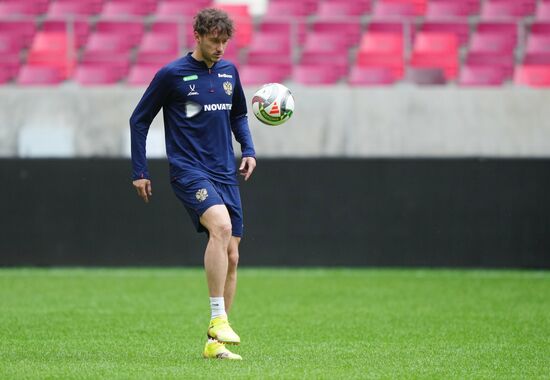 Belarus Soccer Friendly Russia Training