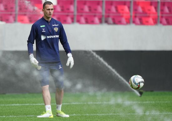 Belarus Soccer Friendly Russia Training