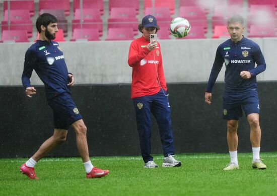 Belarus Soccer Friendly Russia Training