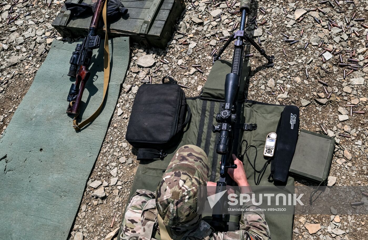 Russia Ukraine Military Operation Snipers Training