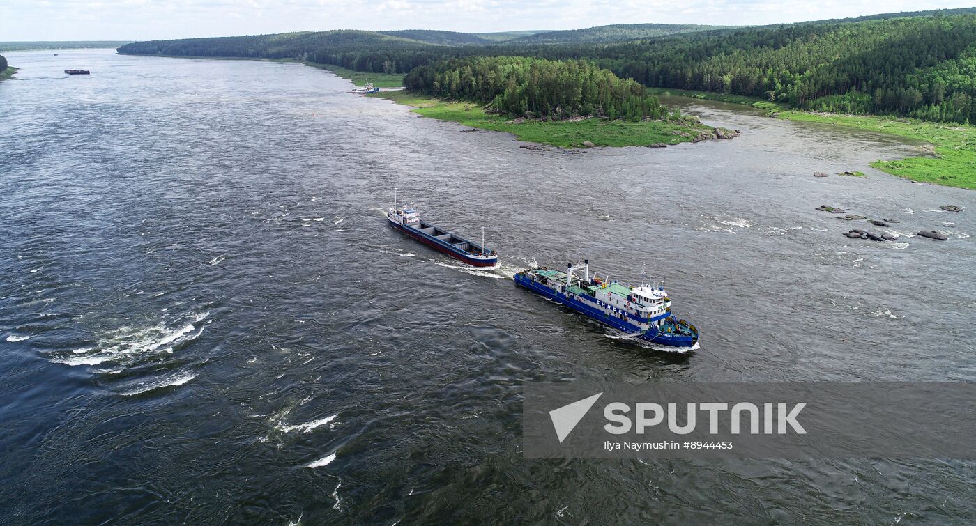 Russia Siberia Chain Steam Tow