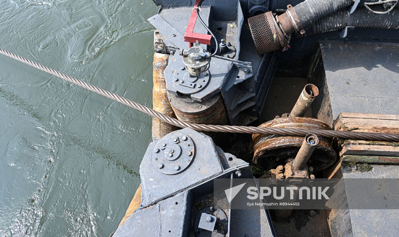Russia Siberia Chain Steam Tow