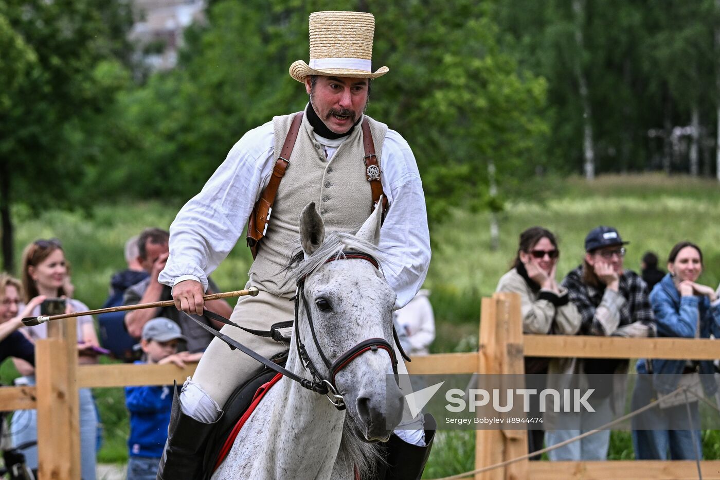 Russia Historical Festival Emperors Standoff