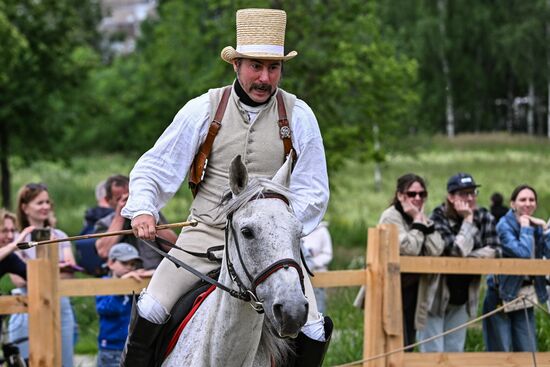 Russia Historical Festival Emperors Standoff