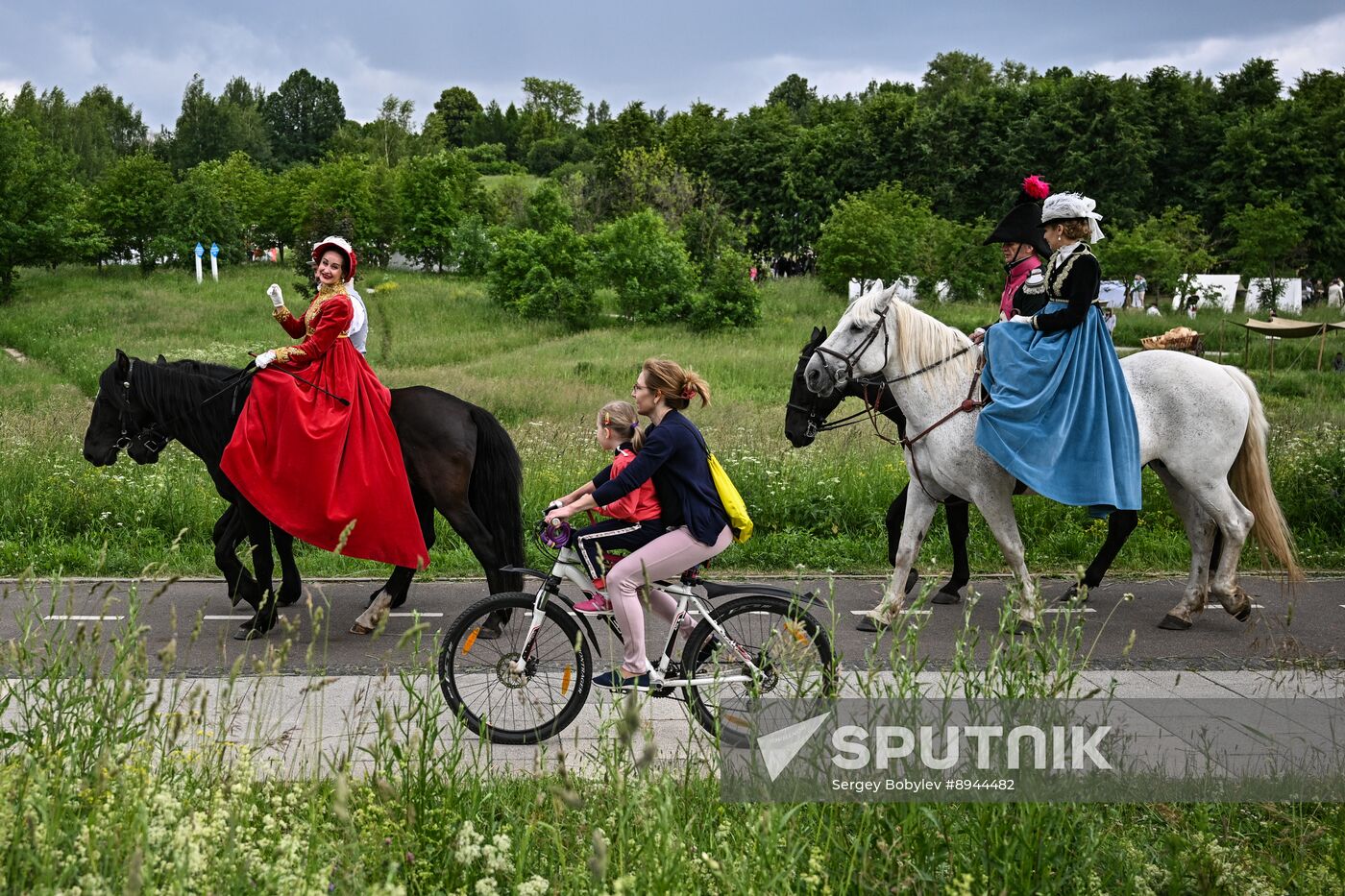 Russia Historical Festival Emperors Standoff