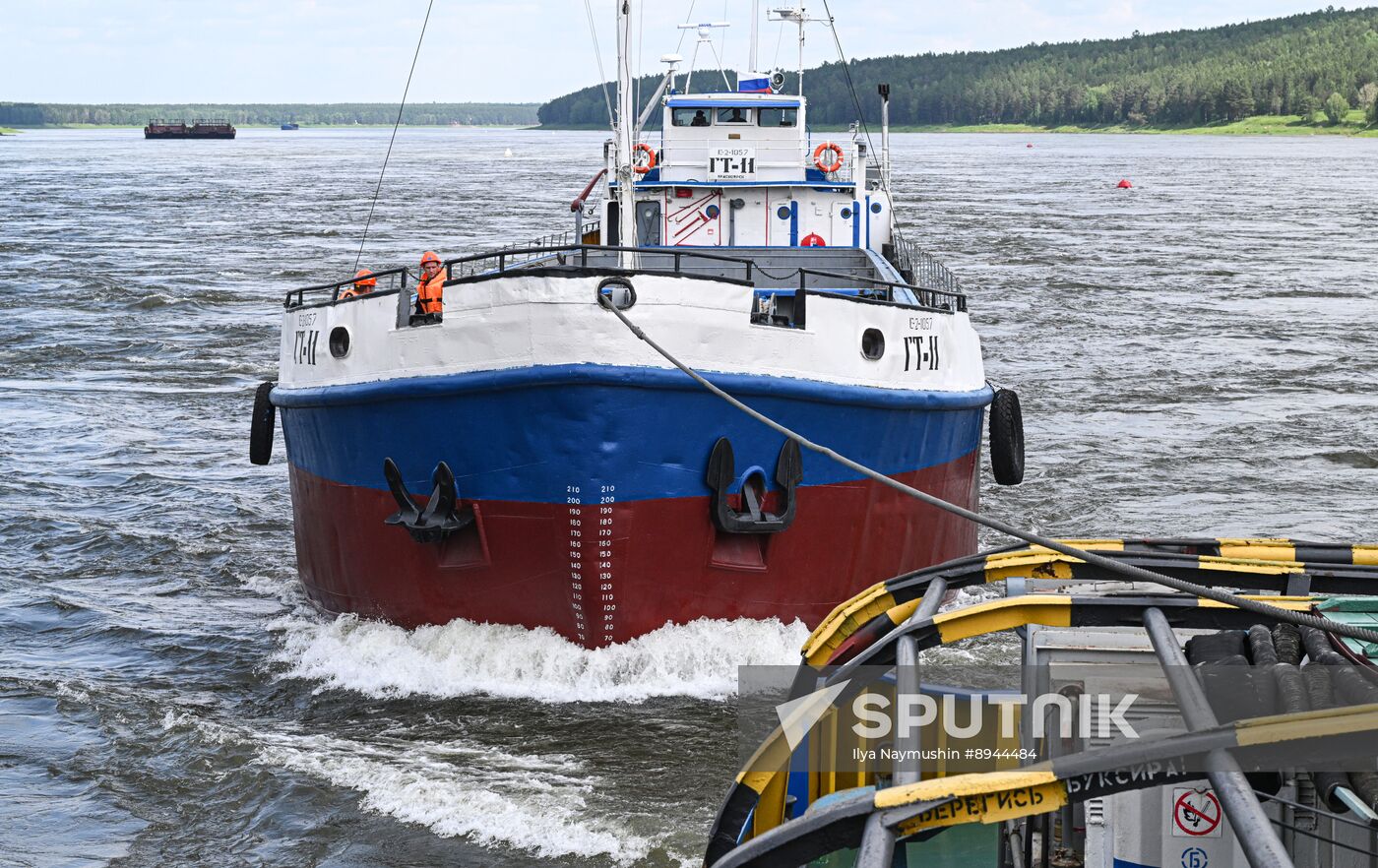 Russia Siberia Chain Steam Tow
