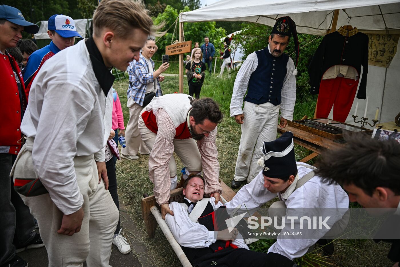 Russia Historical Festival Emperors Standoff