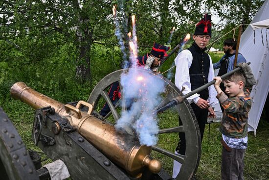 Russia Historical Festival Emperors Standoff
