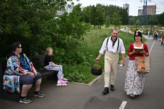 Russia Historical Festival Emperors Standoff