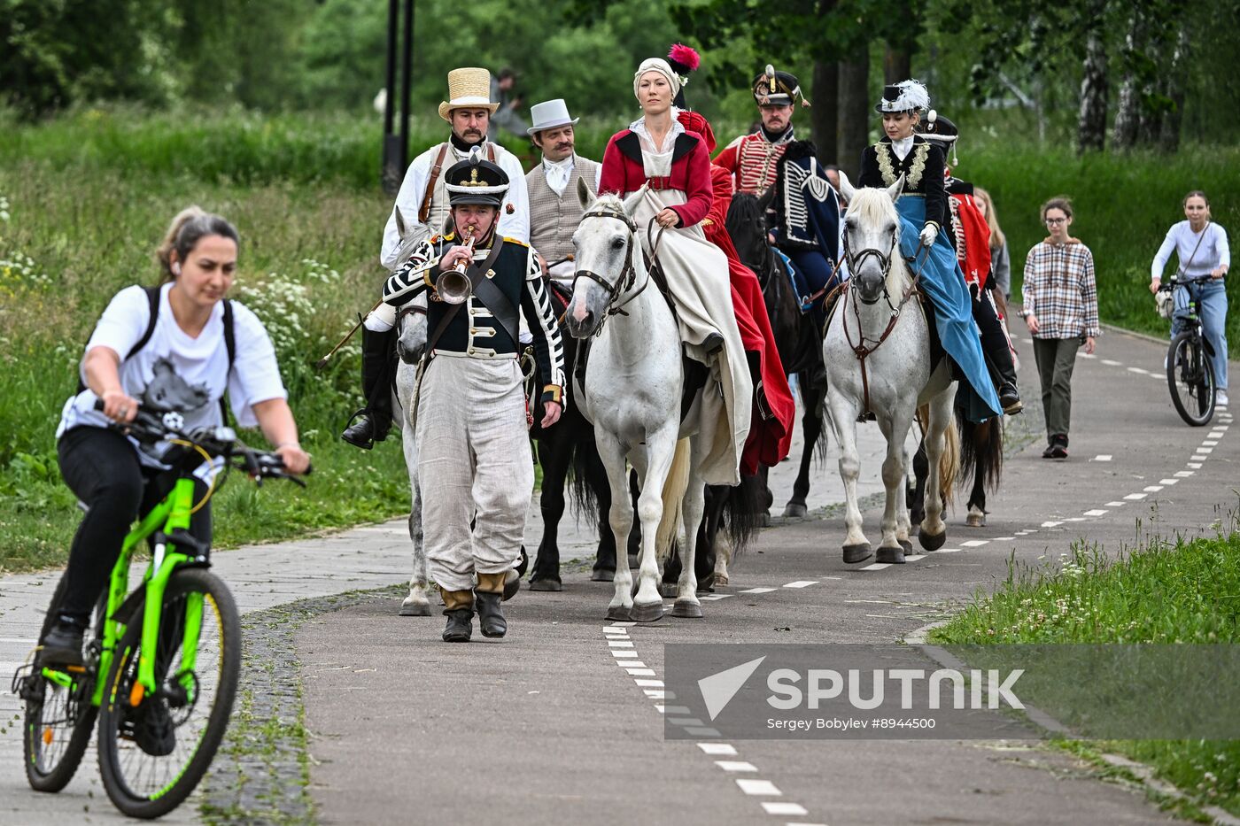 Russia Historical Festival Emperors Standoff