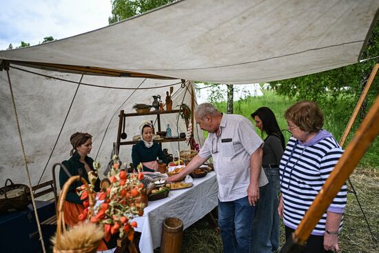 Russia Historical Festival Emperors Standoff