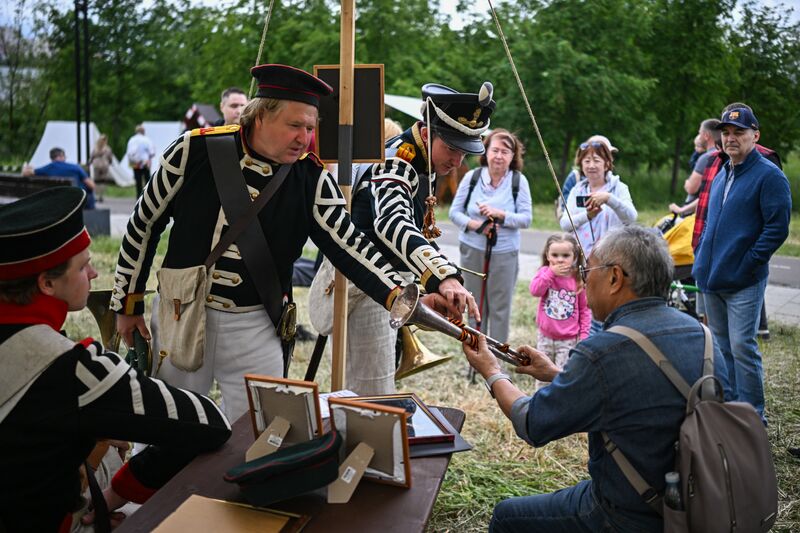Russia Historical Festival Emperors Standoff