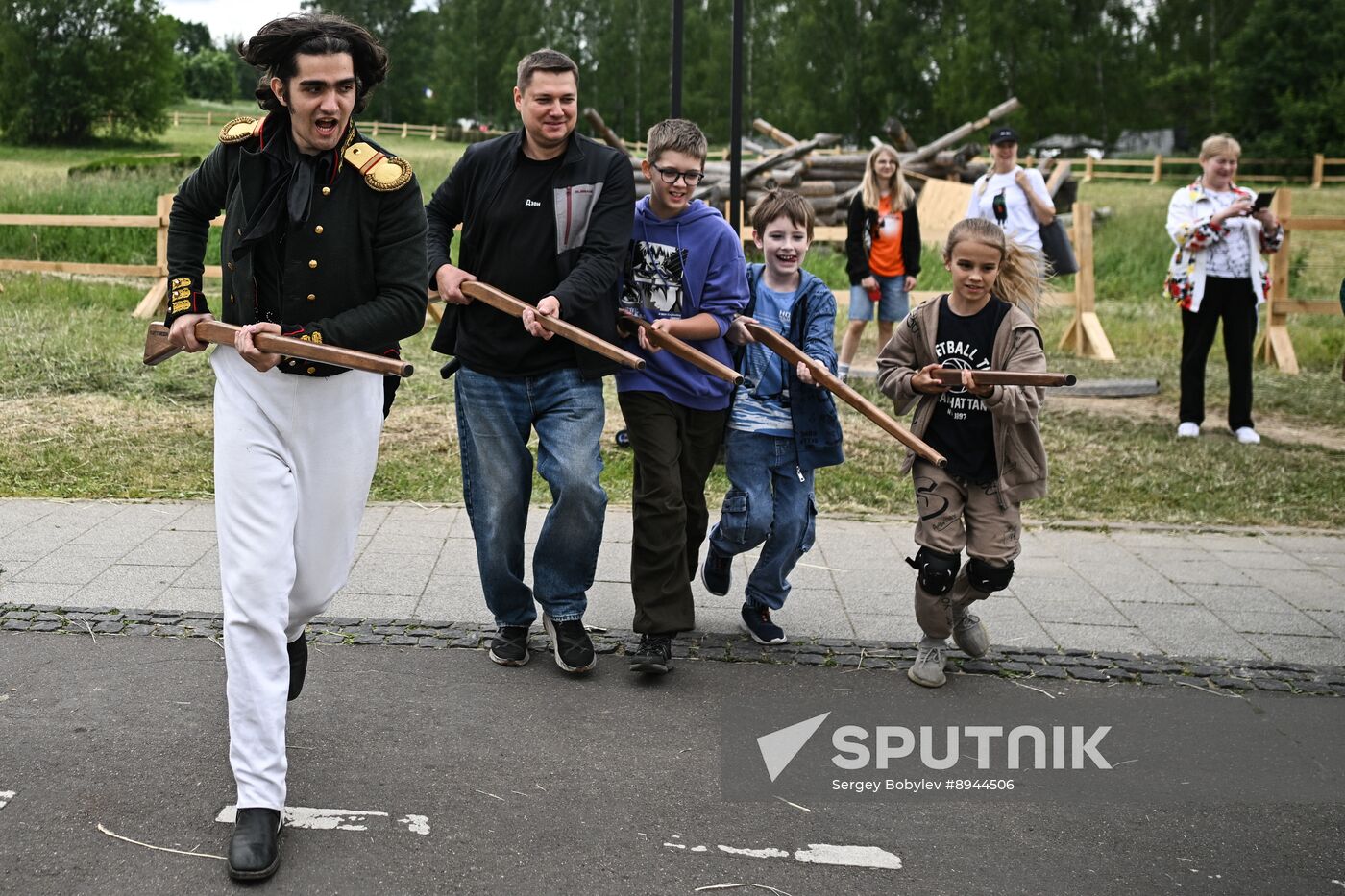 Russia Historical Festival Emperors Standoff