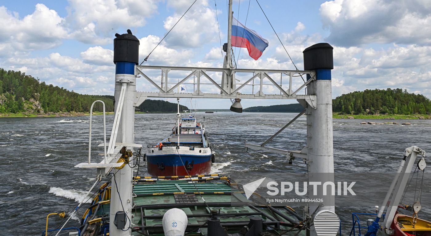 Russia Siberia Chain Steam Tow